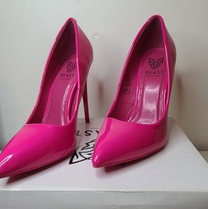 Pointed Teo pink heels